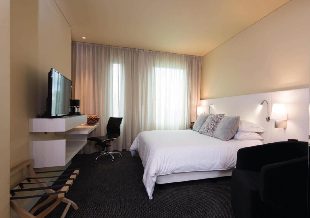Movich Hotel Las Lomas Rionegro Exterior foto A room at the hotel