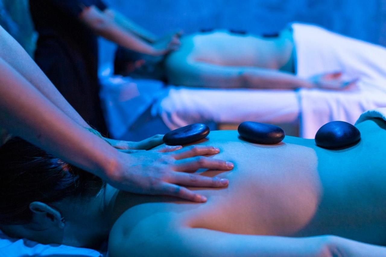 Movich Hotel Las Lomas Rionegro Exterior foto Hot stone massage